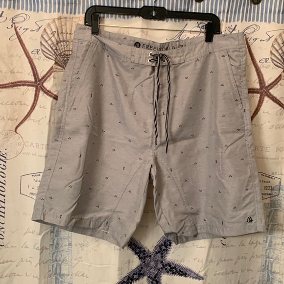 Freeworld shorts - Picture 1 of 3